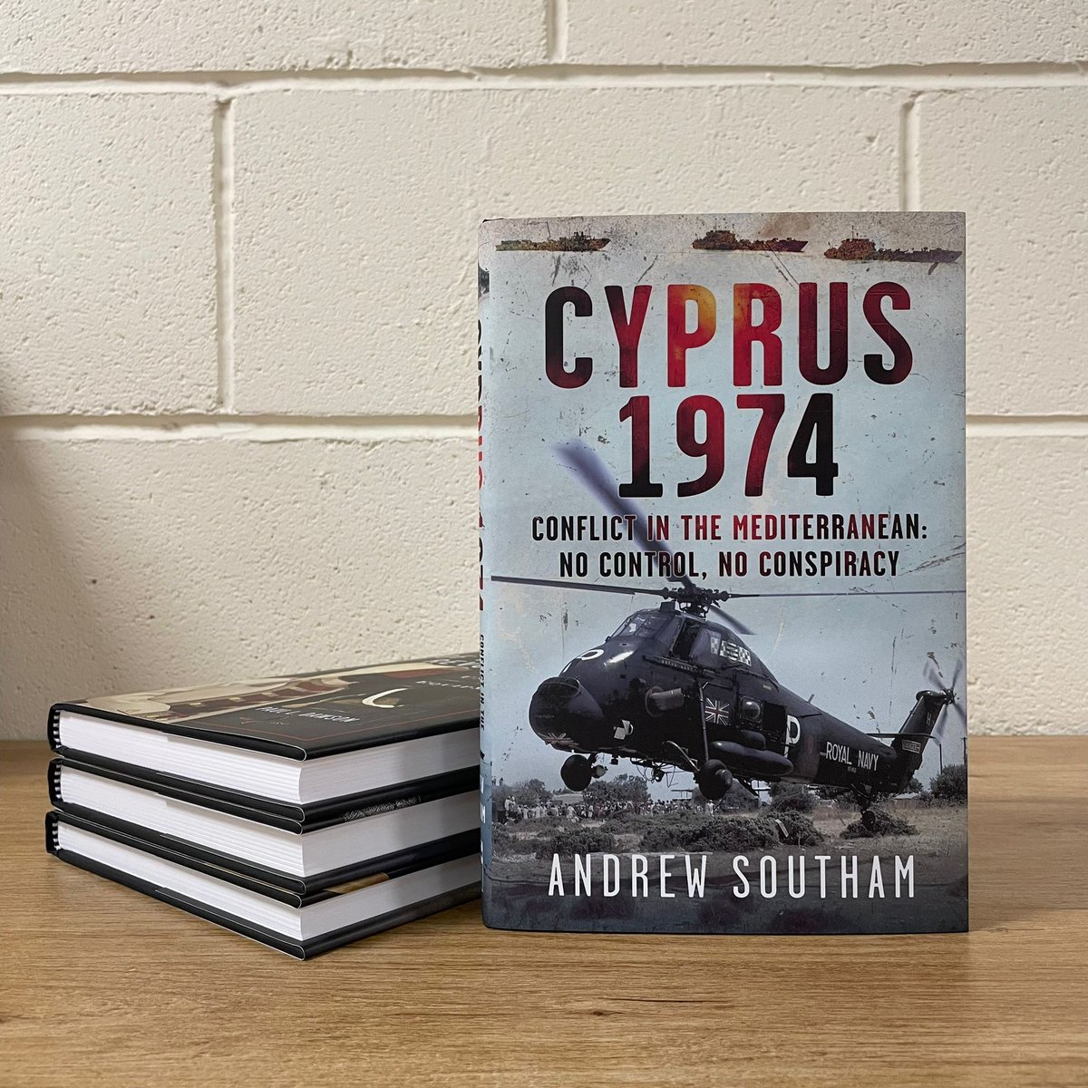 Frontline Books tweet media