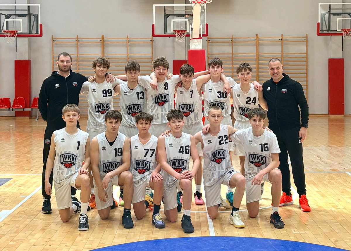 WKK_Wroclaw's tweet photo. 20 meczów, 20 zwycięstw. Niepokonani! 💥

Nasi kadeci zakończyli udział w lidze DZKosz z bilansem 20-0. Teraz przygotowują się już do #U15PL 🇵🇱

Aby jeszcze poprawić swoją grę, korzystamy z danych od Courtvision. Współpracować będziemy przynajmniej do końca obecnego sezonu ✅📊 https://t.co/cLpwtlt3zE