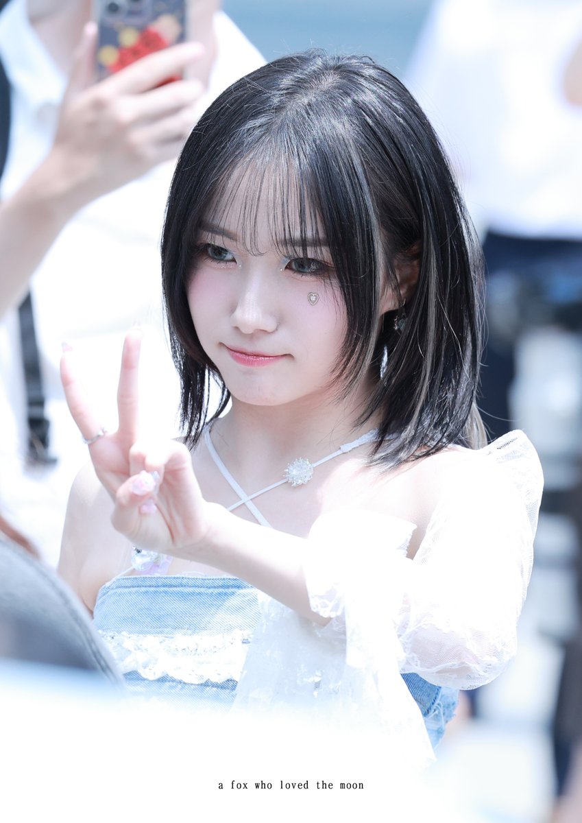 つきつね tweet media