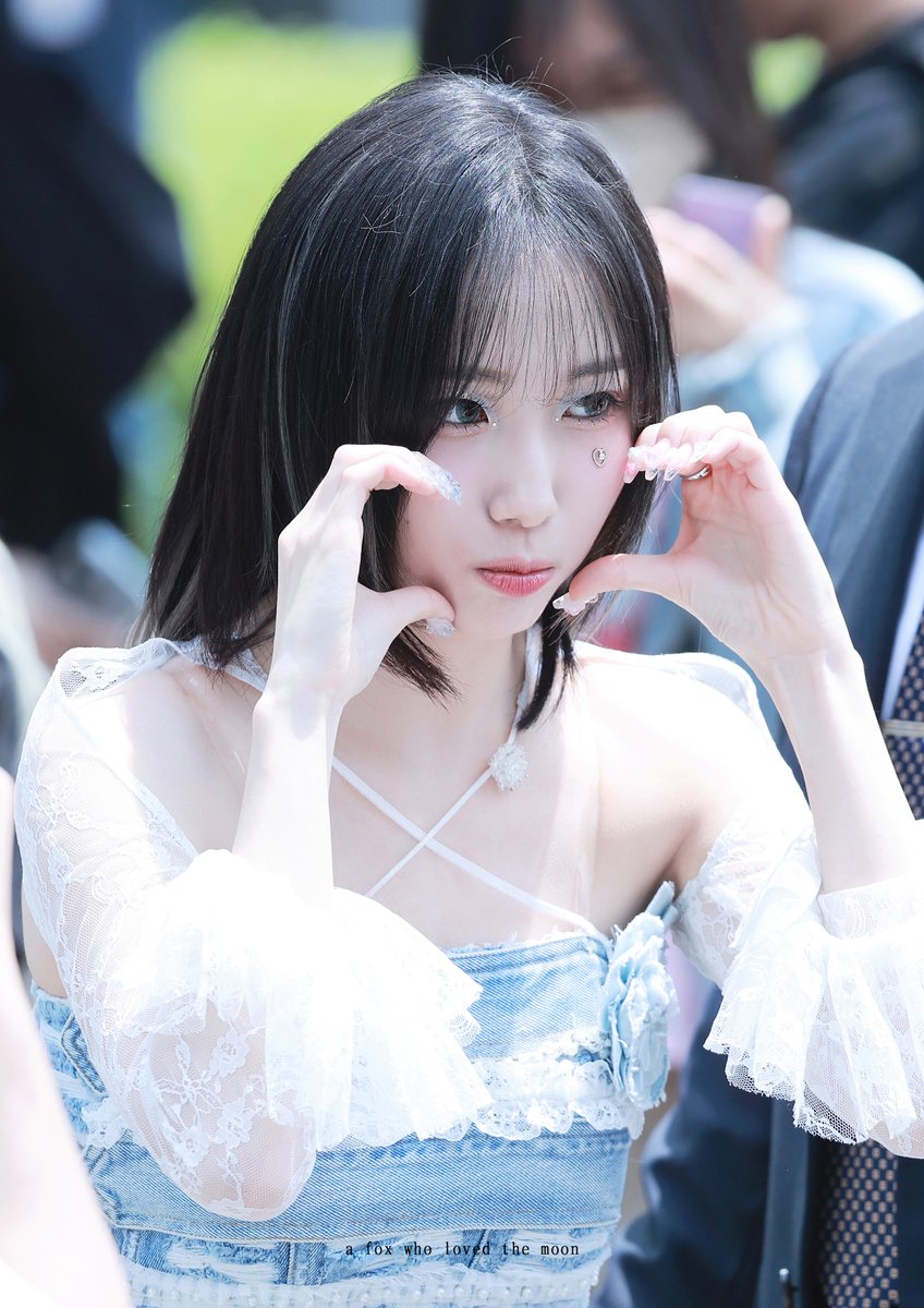 つきつね tweet media