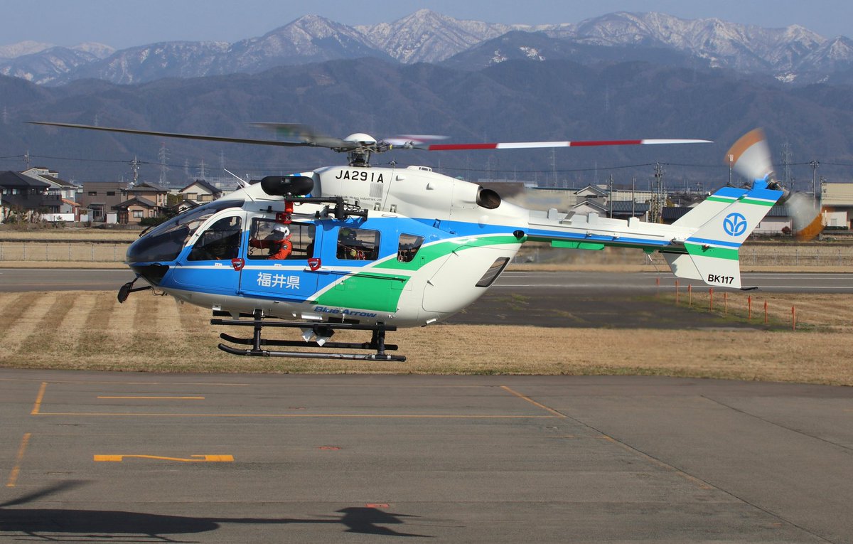 monimoni1002's tweet photo. 2026.03.01  福井空港
福井県防災航空隊 
Kawasaki BK117C-2  JA291A https://t.co/mGOFpn5guv