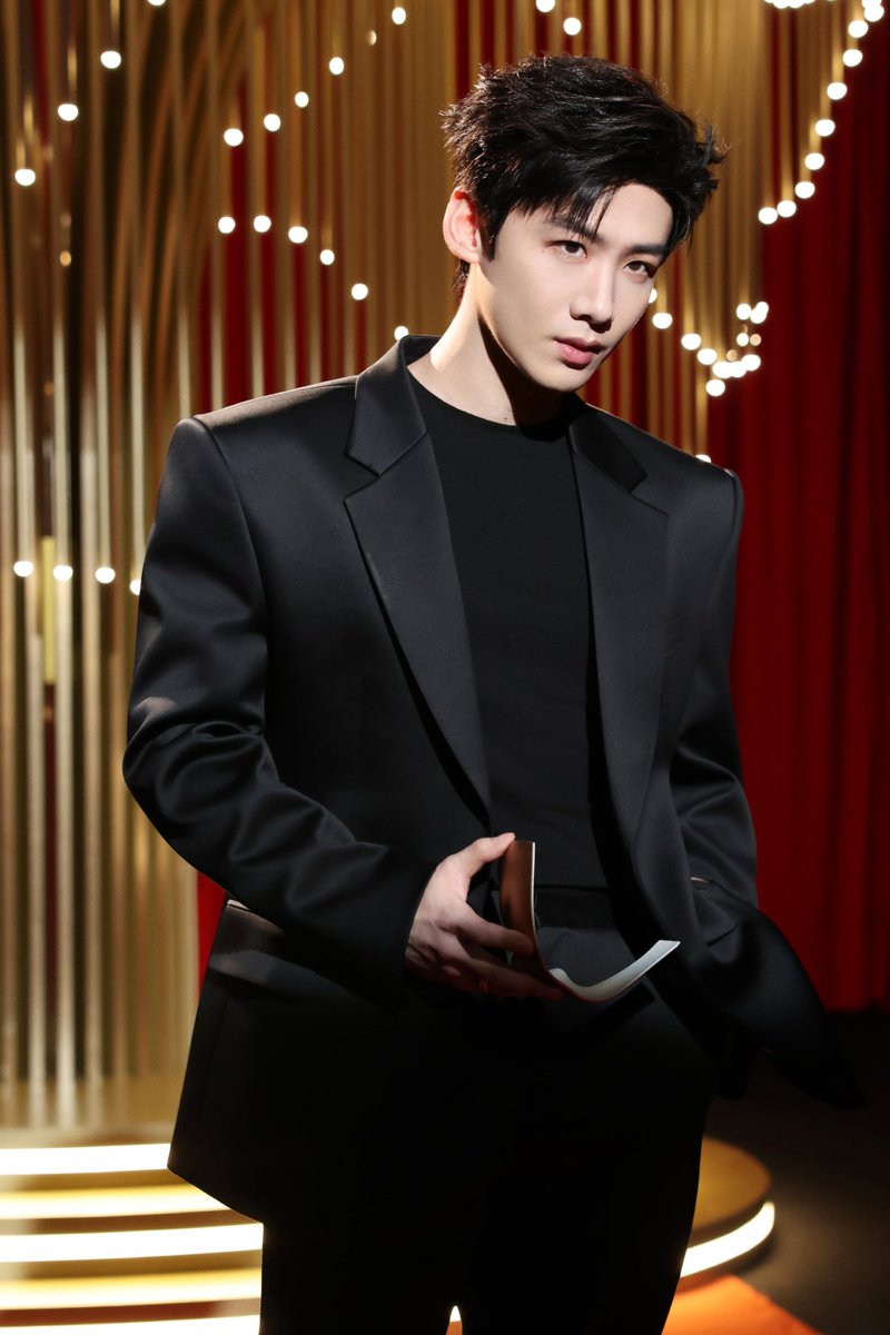 hourly bai jingting tweet media