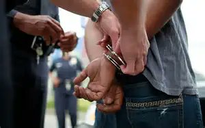 Ya está vigente la Ley Penal Juvenil databonaerense.com.ar/ya-esta-vigent…