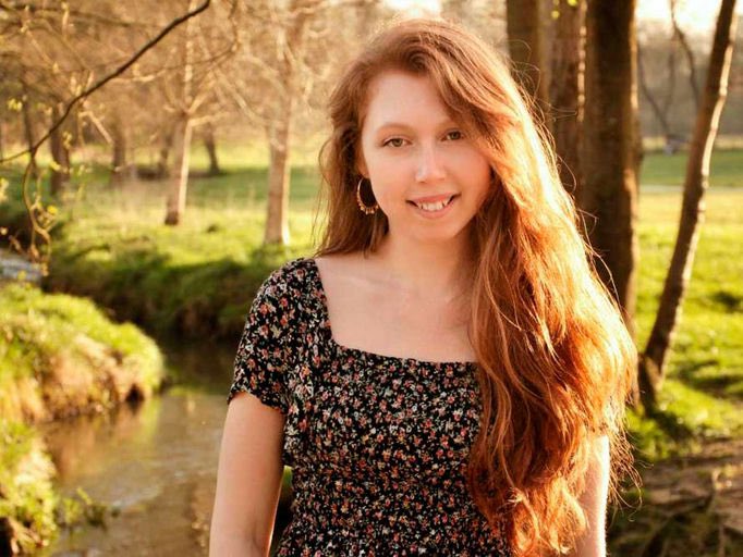 Habitual del <a href="/festivalcelsius/">Celsius 232</a> , donde hace un par de años nos presentó El circo de la luna rota, ESTER LEÓN vuelve el #celsius2026 como invitada para hablarnos de su nueva novela, El bosque de Orfeo.