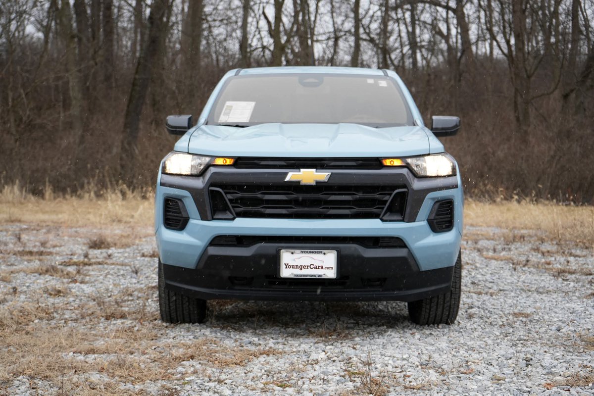 TheGoldPony21's tweet image. So it's been 9 years since I've reviewed a @chevrolet Colorado so here's the 2026 model year and I actually had a lot of fun in this one! 2026 #Chevy Colorado Review TONIGHT! 😁