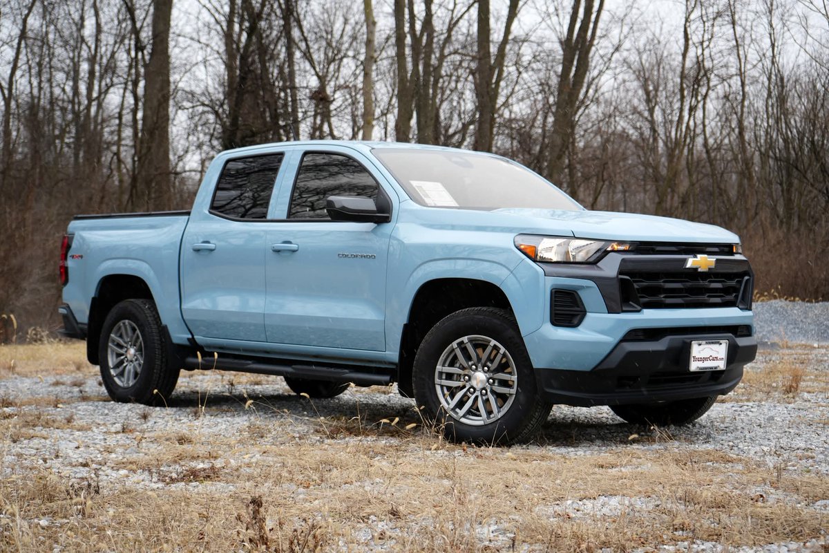 TheGoldPony21's tweet image. So it's been 9 years since I've reviewed a @chevrolet Colorado so here's the 2026 model year and I actually had a lot of fun in this one! 2026 #Chevy Colorado Review TONIGHT! 😁