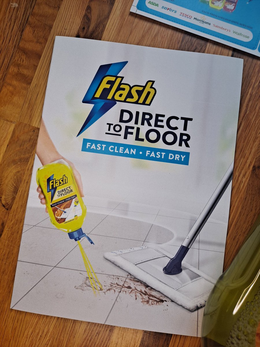 CHASEJLONDON's tweet photo. I'm trying something new for my cleaning routine

I'm looking forward to giving Flash Direct to Floor Cleaner a go. I love products that make cleaning quicker and easier.

#ad #EasyPeasyLemonSqueezy #FlashDirectToFloor #FastCleanFastDry #BackToCleanInAFlash #supersavvyme https://t.co/aDB4GfIb53