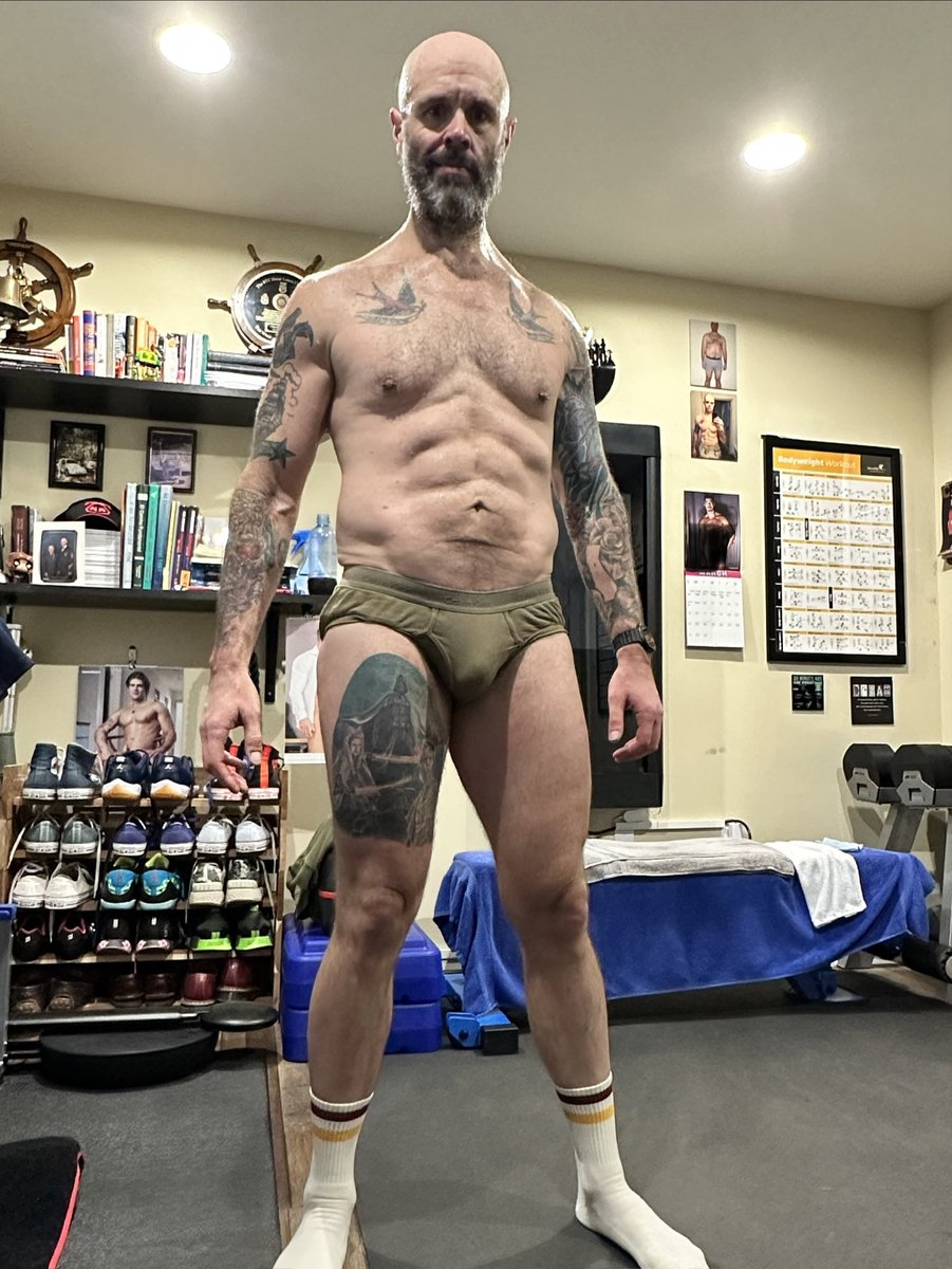 Brief_Steve's tweet photo. Never skip a Monday!!  Stay sweaty my friends! 
#meninbriefs #meninunderwear #guysinbriefs #sweatybriefs #tightywhities https://t.co/rZbTtdC5Dk