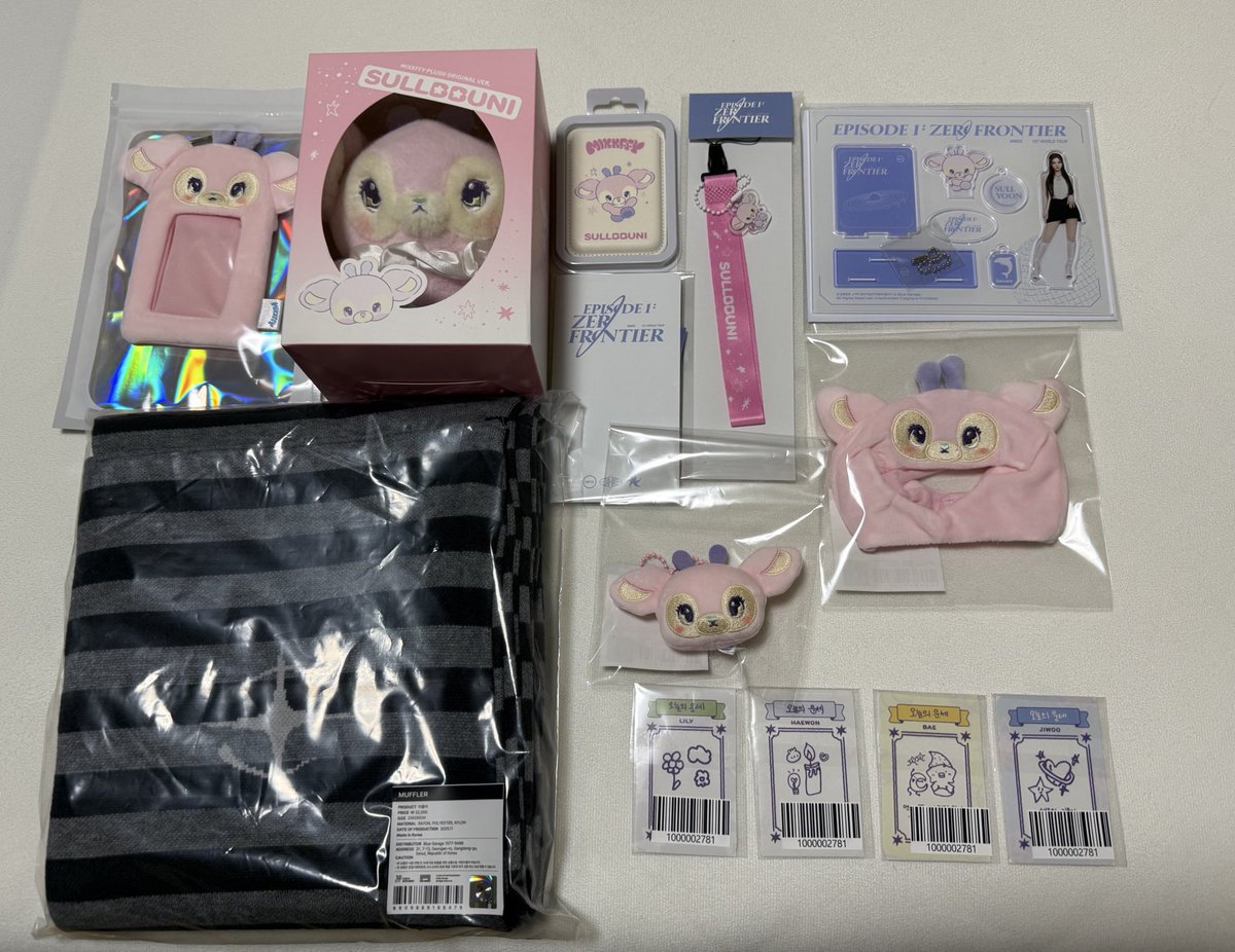 Sullyoon_pen126's tweet photo. 昨日帰宅できなかったから、みんなより1日遅くゲット✨
ソリュン引けなかった😭 https://t.co/adrE68R0r1