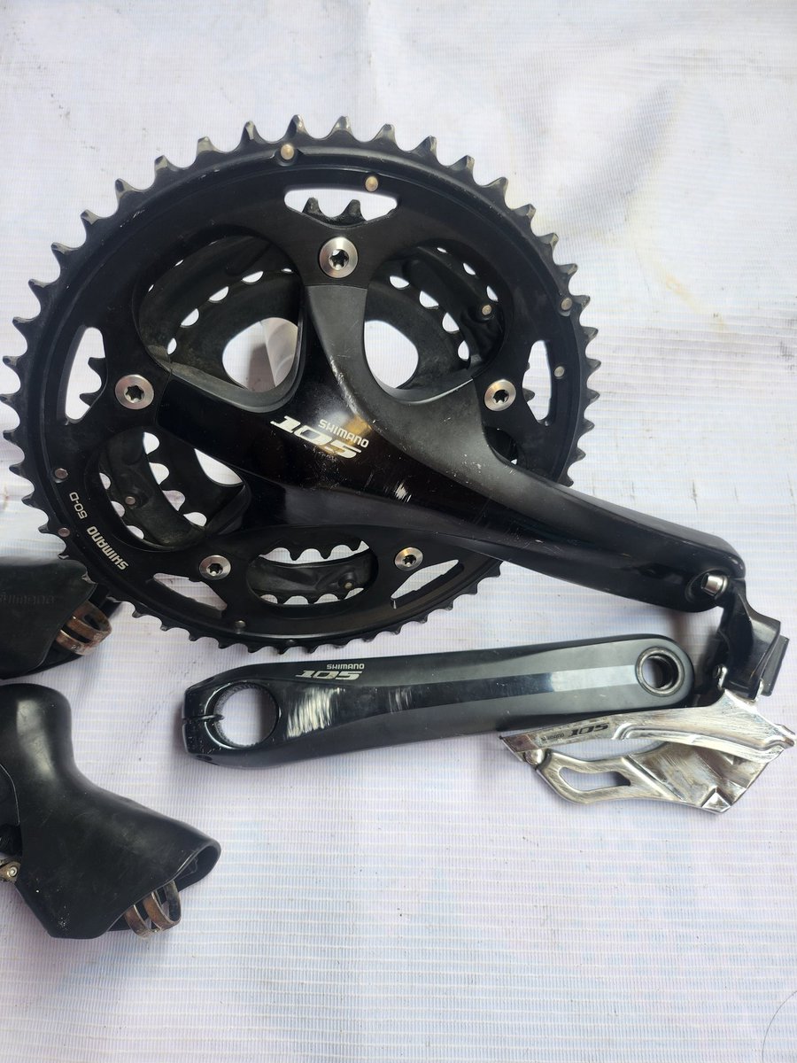 Islan Hata tweet media