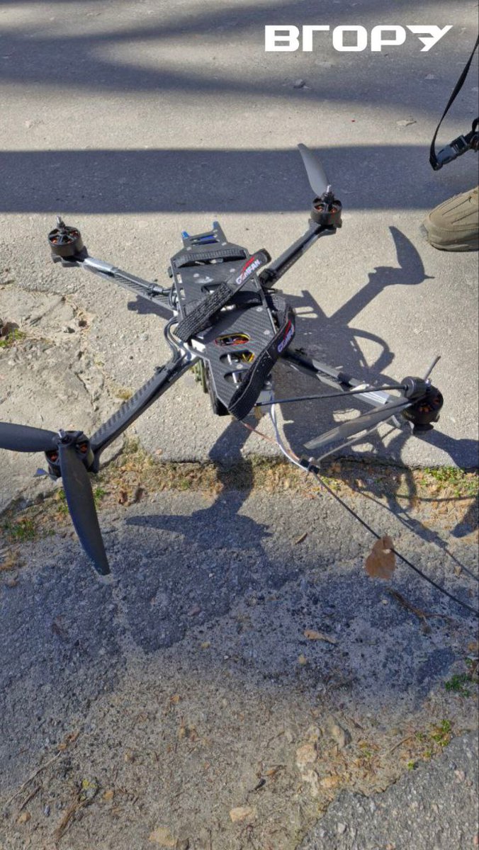Irina61032137's tweet image. Є в нас і такі "птахи", цей, fpv, слава ЗСУ, вже підбитий
Фото Олександр Андрющенко, "Вгору"
#Херсон
#дрон
#fpv