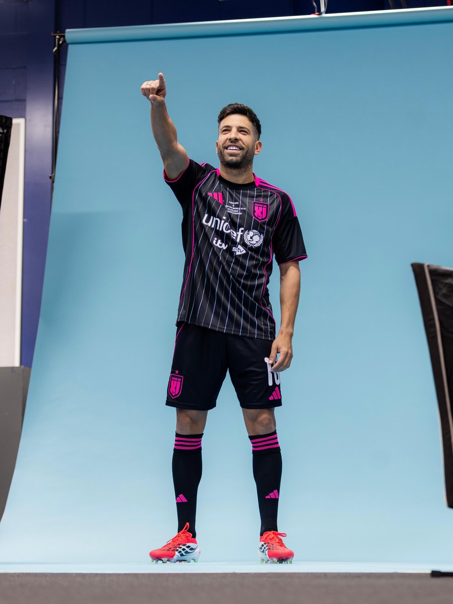 Soccer Aid tweet media