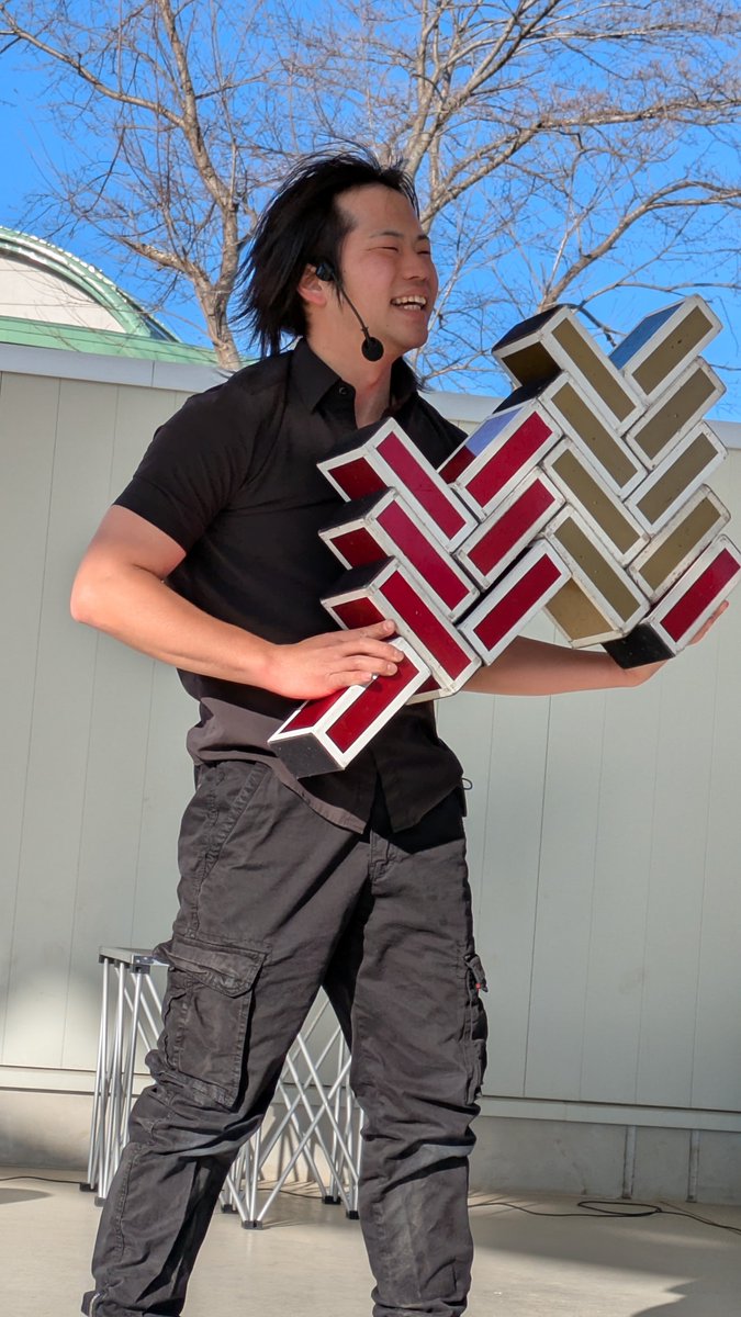 megkaito's tweet photo. 日なたになって、少しだけ暖かくなった２回目。
久しぶりに、ほんと〜に久しぶりに４このボックス見せてくれて、嬉しかった！寒くても行ってよかった！ https://t.co/w59Us7plD5