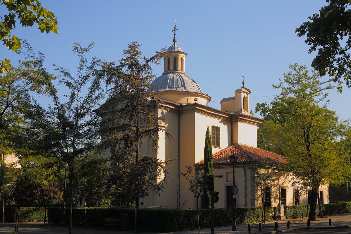 Frxnkh's tweet photo. Me causa mucha ilusión que ya se vaya a abrir nuevamente la Ermita de San Antonio de la Florida en Madrid.

Paso a diario por allí y sigo sin conocer los frescos de Goya. Además allí descansan sus restos (menos su cabeza que aún no se sabe donde está). 

Fecha: 17/03/2026 https://t.co/R6KJbkwqKp