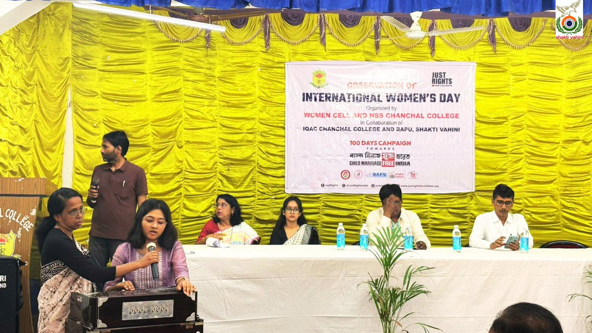 CAMPAIGNS_SV's tweet photo. This #WomensDay in Malda, @SHAKTIVAHINI &amp; Chanchal College organised a special program to encourage students to become leaders in their communities to safeguard the rights of young girls, by identifying &amp; reporting #childmarriage cases &amp; take efforts for #ChildMarriageFreeIndia. https://t.co/QMByd26JFM
