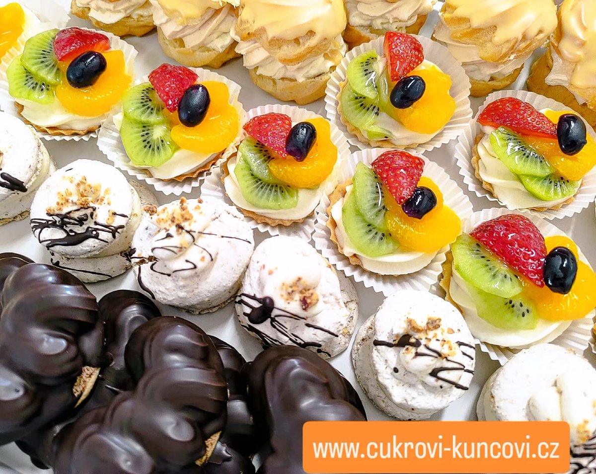 KuncBrno's tweet photo. Mini zákusky, nejsladší cesta k Vaší oslavě. Narozeniny,
večírek, mejdan, dárek , křtiny, podnikové porady a jiné akce od sladkého po slané Vám rádi připraví Kuncovi, Brno - Maloměřice.  https://t.co/dfgX3lW1r8
https://t.co/bJyCqLOA2M
#chlebíčky #zákusky #dorty #Brno #Maloměřice https://t.co/ZZdrchS2GE