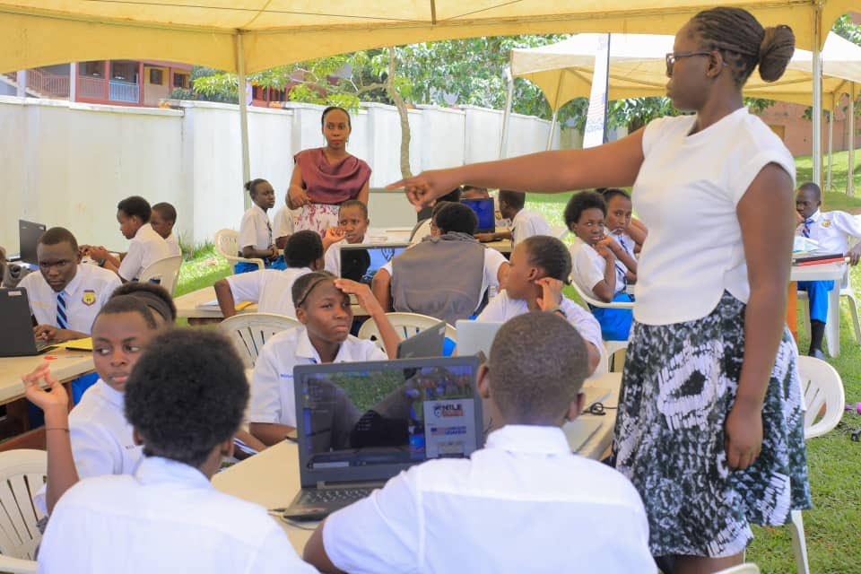 The Nile Explorer Bus 6.0 tweet media