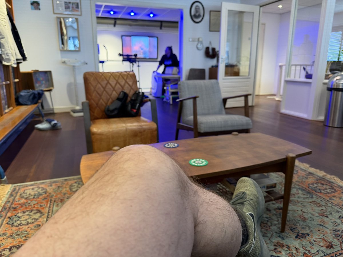 joskeijsper's tweet image. Ja hoor, nieuwe week met nieuwe kansen! En maandag betekent ook weer knallen bij Bas Tros! Mag bijna beginnen! #personaltraining #trosfit #Alkmaar #blijvenbewegen #parkinson