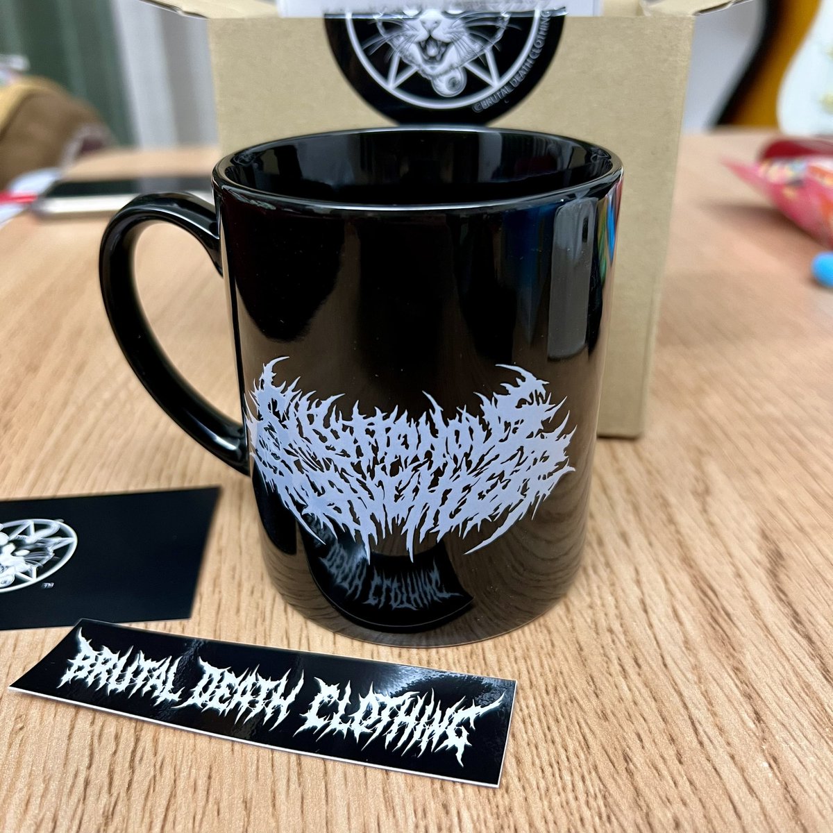 tou_yu's tweet photo. 可愛カッコいいマグカップげっと〜🐈‍⬛😈

#江川敏弘
#BrutalDeathClothing https://t.co/HbDwitjkJ1
