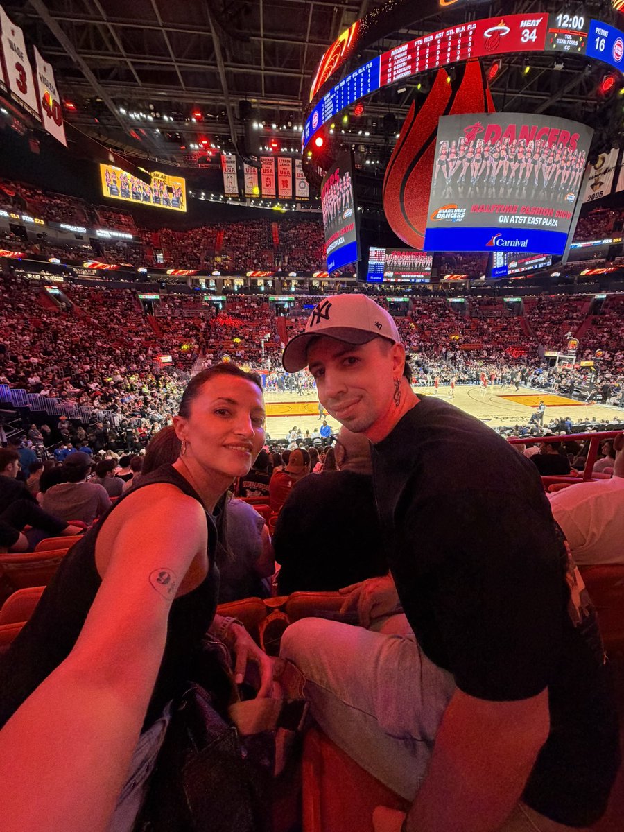 Pamerojas2012's tweet photo. @MiamiHEAT @KaseyaCenter https://t.co/HBytlLZacR