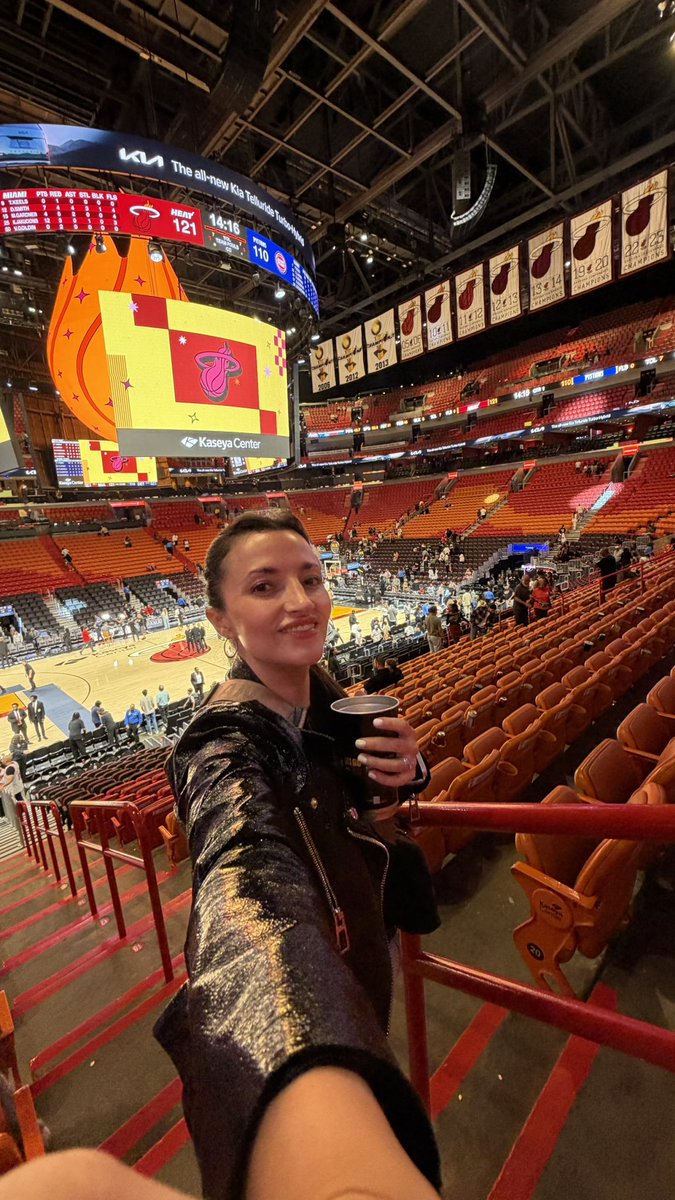 Pamerojas2012's tweet photo. @MiamiHEAT @KaseyaCenter https://t.co/HBytlLZacR