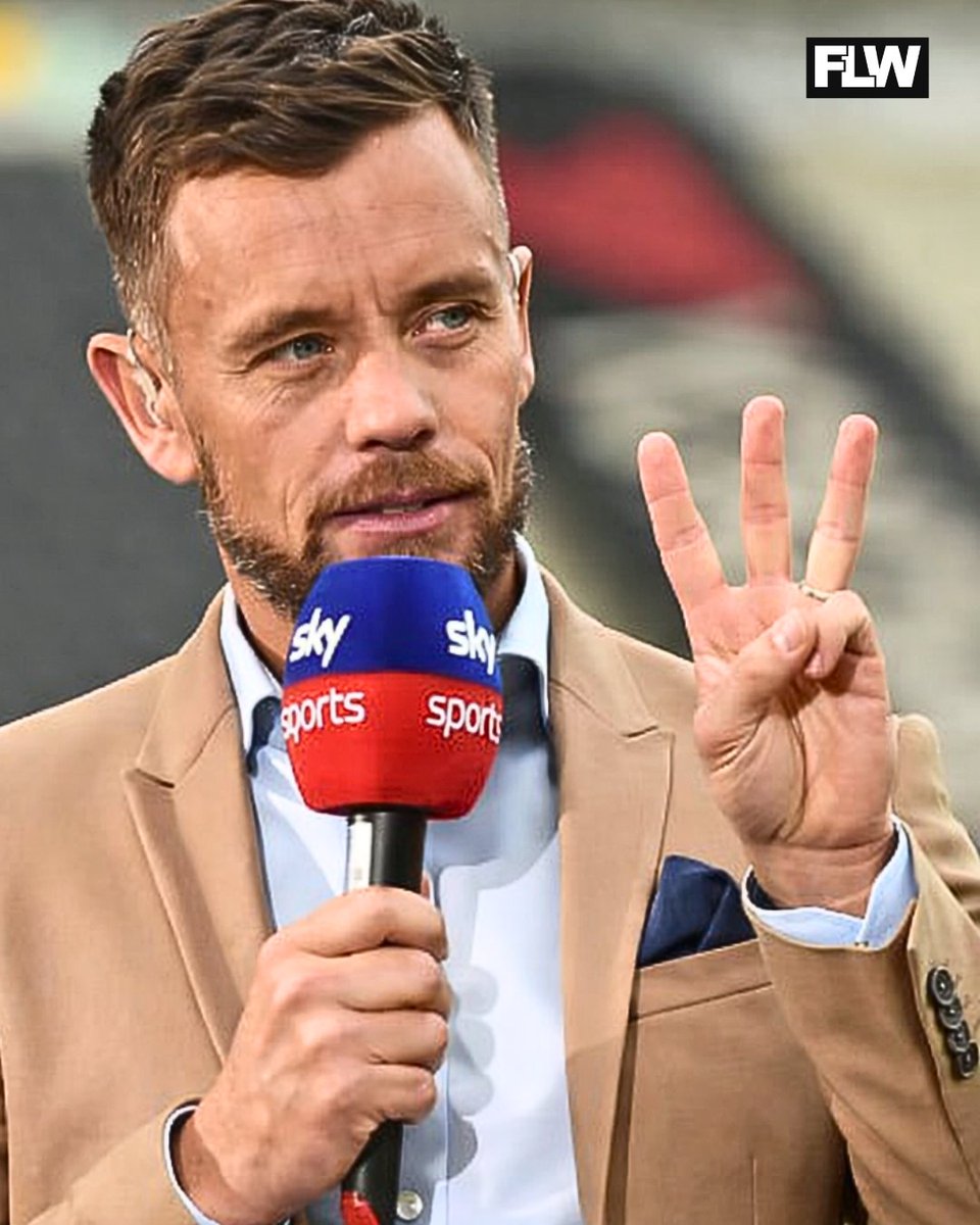 Football League World tweet media