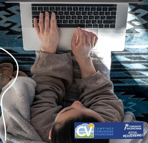 Servicios del camping que facilitan el teletrabajo (recomendado para nómadas digitales) 
👉 Buena conexión a Internet
👉 Enchufes accesibles
👉 Mesas amplias
👉 Lavandería
👉 Supermercado
👉 Gimnasio
Si te interesa, puedes descubrir más en  nuestro blog: campingscomunidadvalenciana.es/destinos-para-…