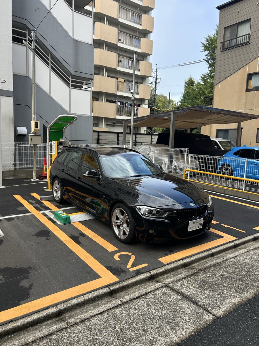 yossy___31's tweet photo. 「急募」

bmw 320d 売ります
詳細は2枚目にあります。

愛知県からで価格は85万円です！

比較的に綺麗だと思います、
足車とかでいかがでしょうか😢

宜しく御願いします！ https://t.co/aYjLjEb1lA