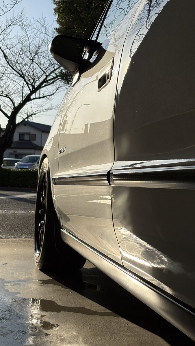 yanbowmarbow's tweet photo. バキバキに割れたビートルのボディ治して
久しぶりにホンダのエンジンかけて
洗車したら
筋肉痛になったので

セコマの山わさび塩ラーメン
を食べたはなし

お茶漬けみたいなラーメン結構好きかも https://t.co/4ekk2Fy7Ft