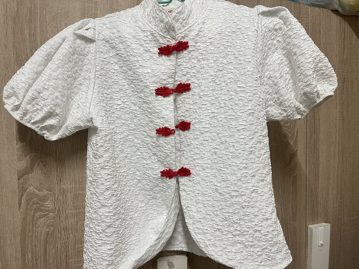 30junens's tweet photo. ส่งต่อเสื้อกี่เพ้า รุ่นดอกเหมย สีขาวกระดุมแดง
🪭🧧https://t.co/M3QWjuVt8u  
❤️ สภาพดี ใหม่มากกก ใส่แค่ครั้งเดียว
❤️ 249 - รวมส่ง 
ขอดูรูปเพิ่มเติมได้ค่ะ 
#ส่งต่อเสื้อผ้า #เสื้อผ้ามือสอง #ส่งต่อของใช้ #ส่งต่อเสื้อยืด #ส่งต่อเสื้อมือหนึ่ง #เสื้อผ้ามือสองสภาพดี https://t.co/KMeWivVk3T