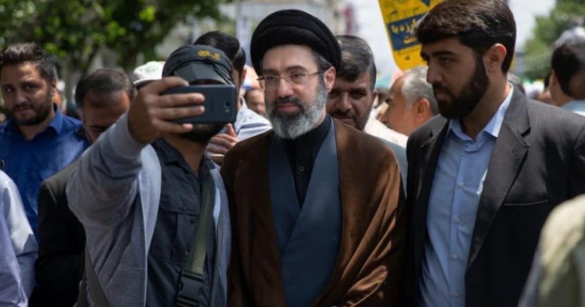 Maziar Bahari tweet media