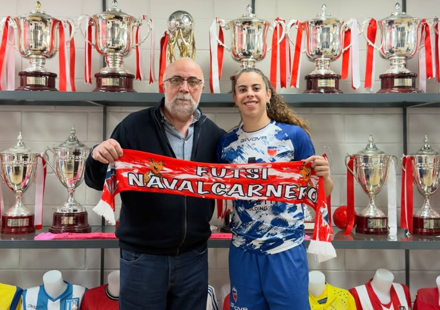 infozonafutsal's tweet photo. 🔄Renovación en @futsi_atletico Navalcarnero:

🔴La Gran Laura Córdoba renueva por @futsi_atletico Navalcarnero y seguirá una Temporada más en el conjunto rojiblanco.

🔴Futsi ha renovado de una tacada a Mariángeles Vicente, María Sanz y las hermanas Córdoba!!.

📸Vía Futsi https://t.co/VI1t1GJ74O