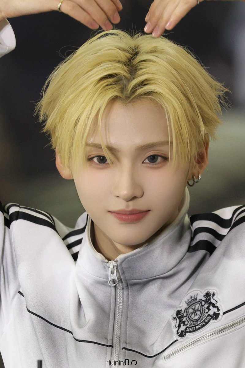 Rowan508 tweet media