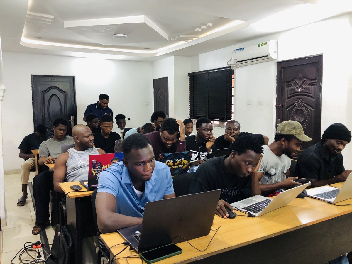 Earlybell tweet media