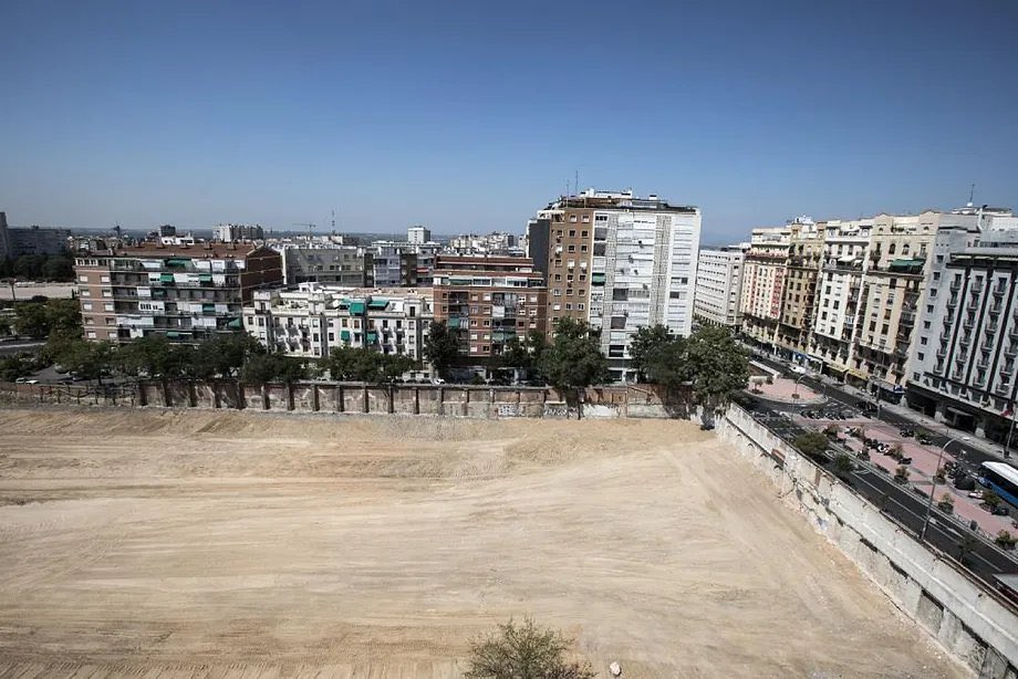 Ivaningrado tweet media