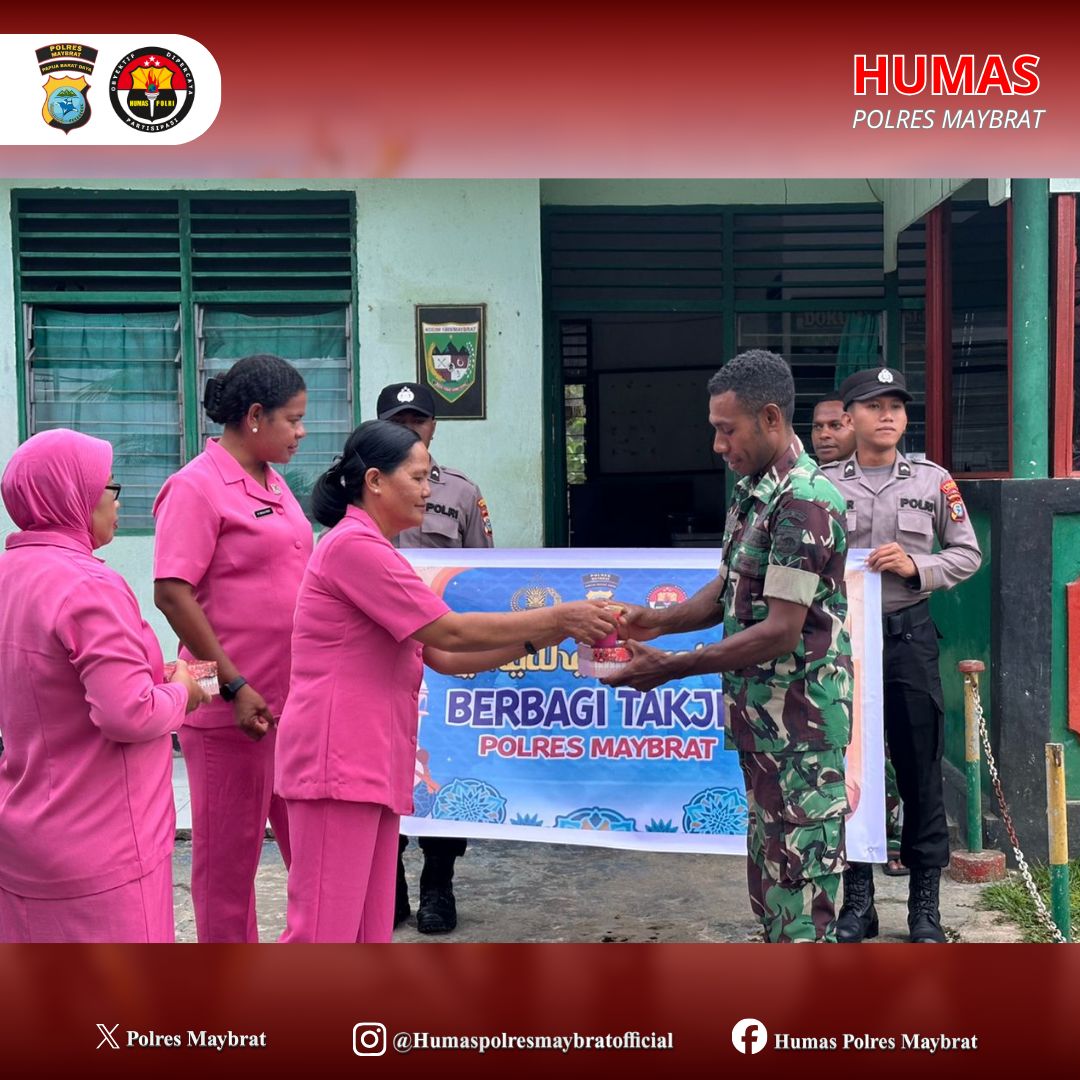 MaybratPolres's tweet photo. Dalam rangka mengisi bulan suci Ramadhan 1447 H / 2026 M, Polres Maybrat bersama Bhayangkari Cabang Maybrat melaksanakan kegiatan pembagian takjil kepada masyarakat yang berlangsung pada Senin, 09 Maret 2026 pukul 17.00 WIT, bertempat di depan Mako Polres Maybrat. https://t.co/RbfxV1a1mB