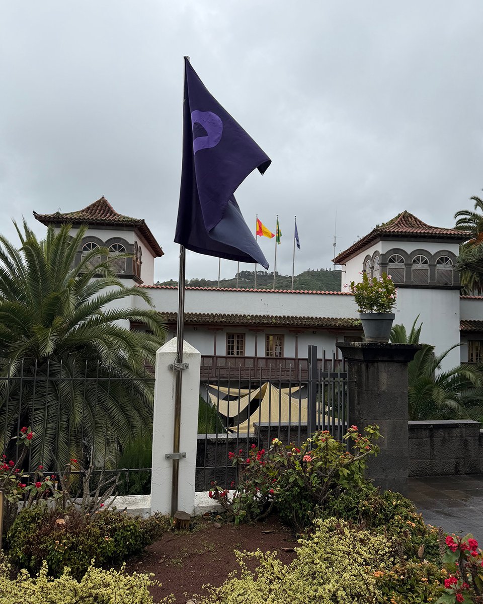 AytoTeror's tweet image. 🟣Teror estuvo este domingo en la manifestación del 8M ✊, en Las Palmas de Gran Canaria, con la pancarta de la Violeta Verde 🪻. El 🎼concierto de la Gran Canaria´s Women Band fue todo un éxito 👏 
🧐 VER PROGRAMACIÓN 👇
#teror #teroresigualdad #8m 
teror.es/teror-se-sumo-…