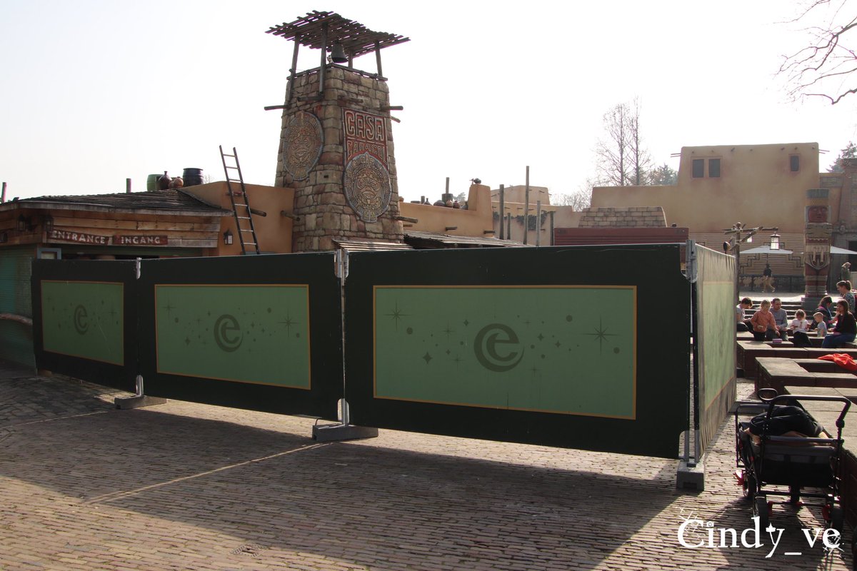 cindy_ve's tweet photo. Het keuken apparatuur word vervangen bij #CasaCaracol #Piraña #Efteling https://t.co/4nqWOcrBXK