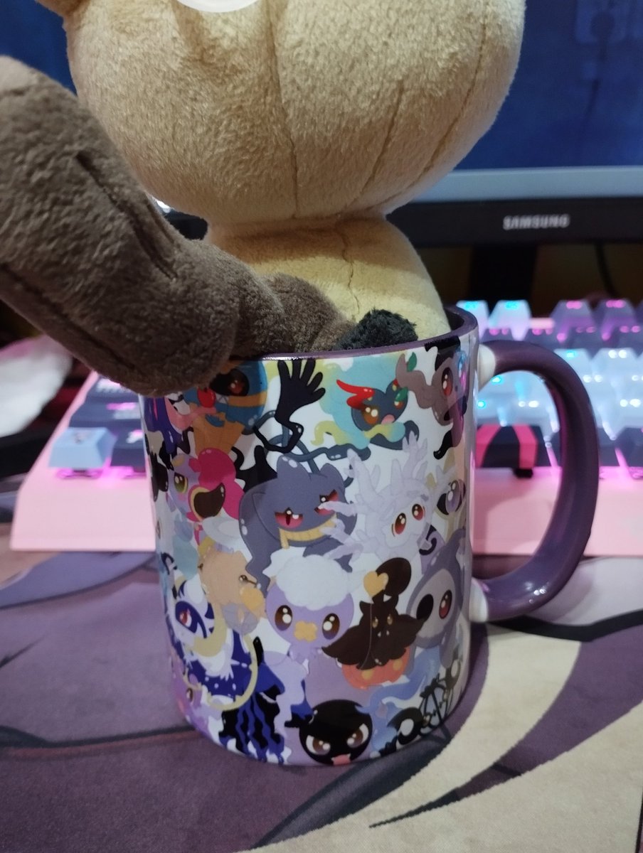 lesbianeo's tweet photo. Look at the Ghost type mug my sibling gifted me for my upcoming birthday 🥺💜

The art and mug was made by @ToKouri ! https://t.co/IHyqzBzPXP