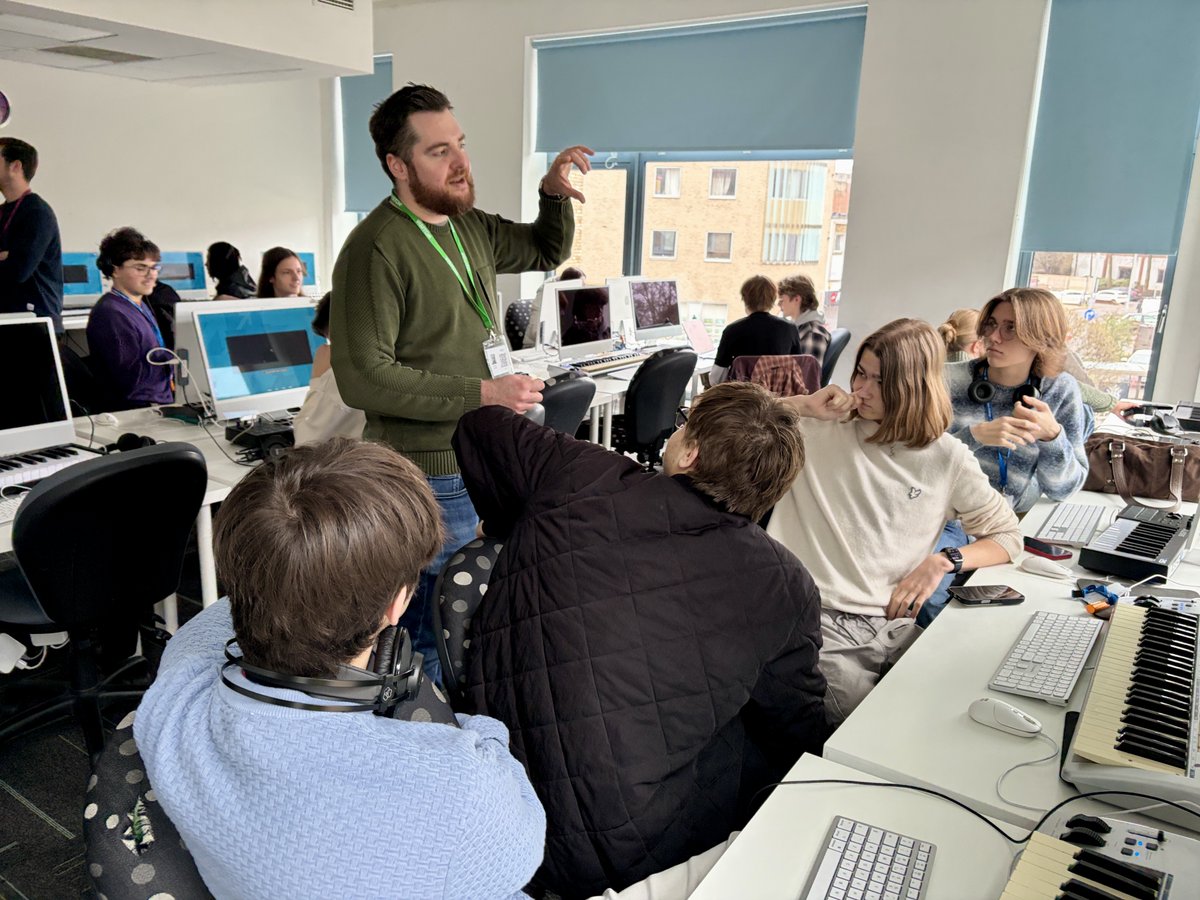 Kingston College tweet media