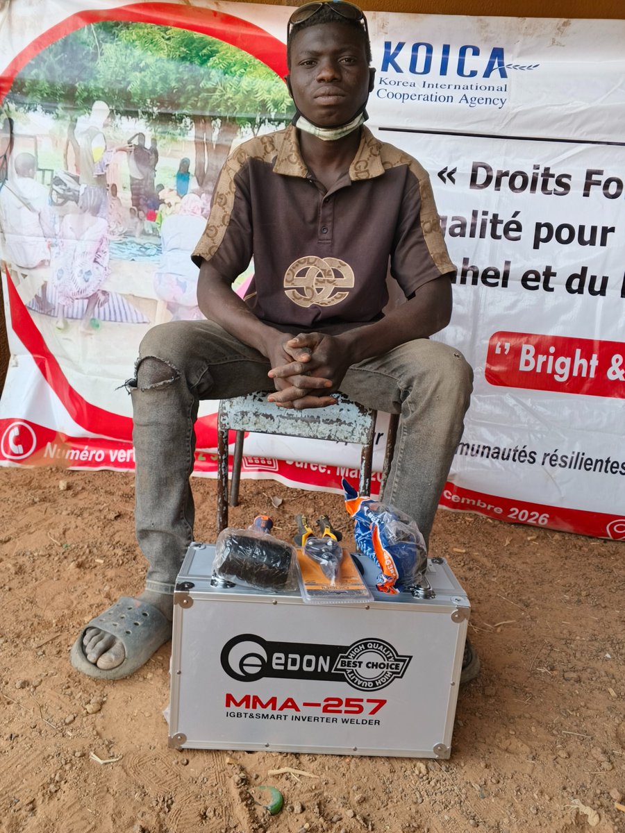 Save the Children BF tweet media