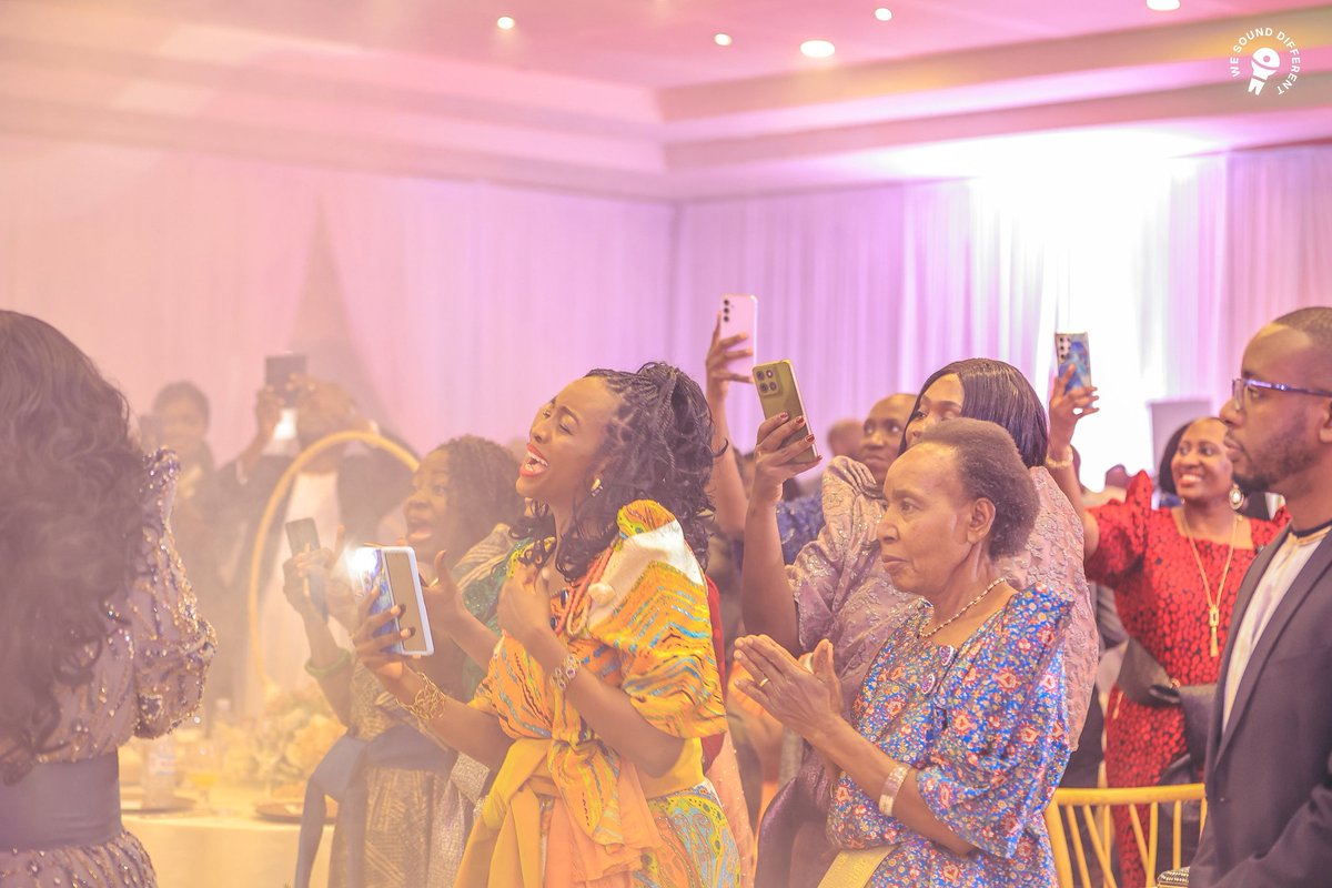 mousteydj's tweet image. Louder on happiness coz we sound different.
#weddings #sound #mikolo #realsounds
0774312210