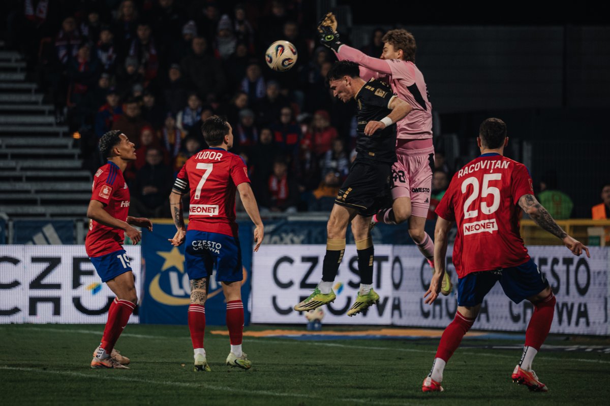 PogonSzczecin's tweet photo. 📸 #RCZPOG
Cała galeria 👉 https://t.co/ftCtX4UgK4 https://t.co/XWC2xIJYHx