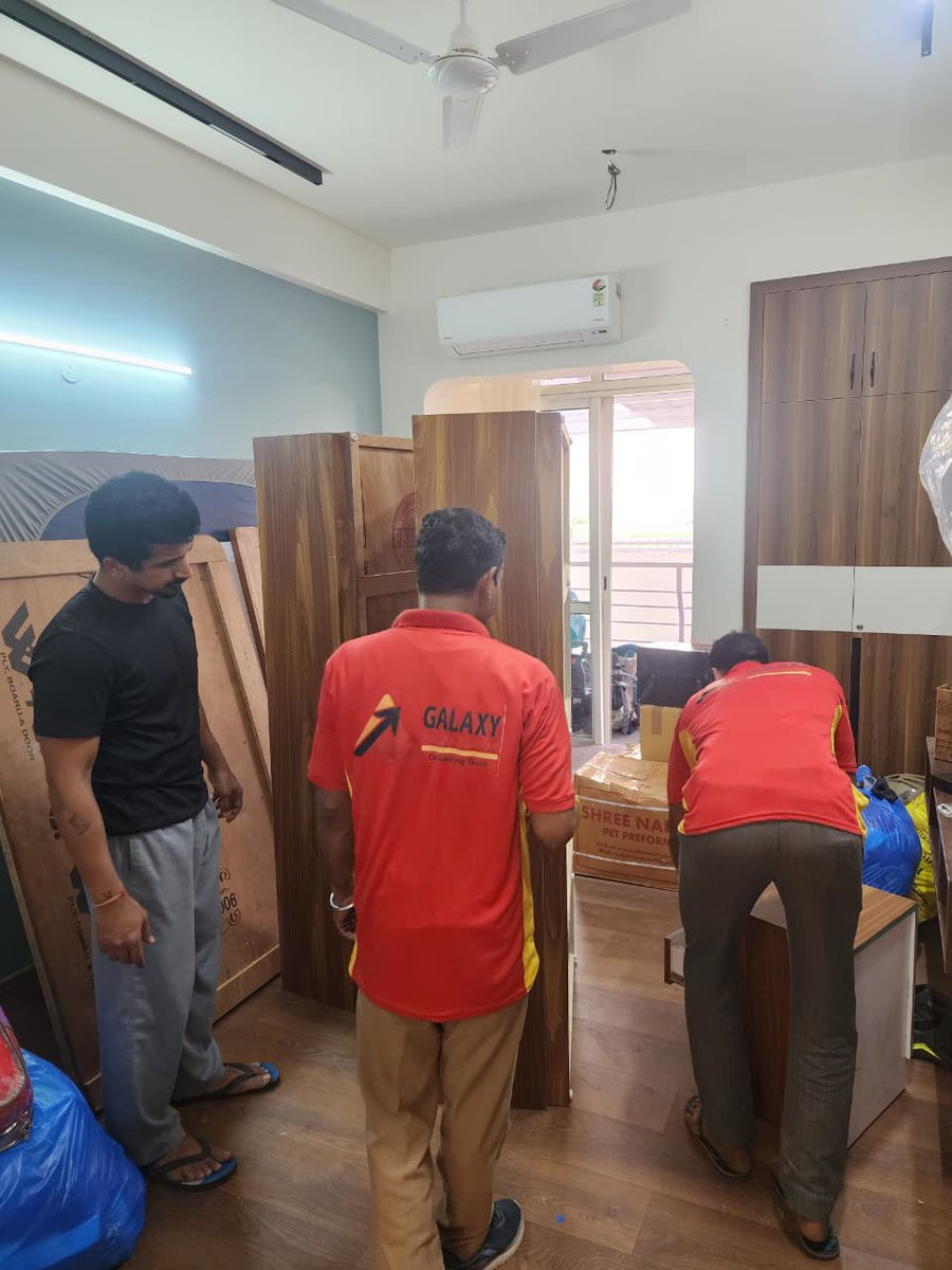 galaxy_packers's tweet photo. Another milestone achieved! ✅
#GalaxyPackersandMovers completed an inter-city #householdrelocation, ensuring safe #packing, careful handling, and timely delivery.

#HouseholdRelocation #IntercityShifting #PackersAndMovers #HomeShiftingIndia #MovingExperts https://t.co/OfWNO2fNDn