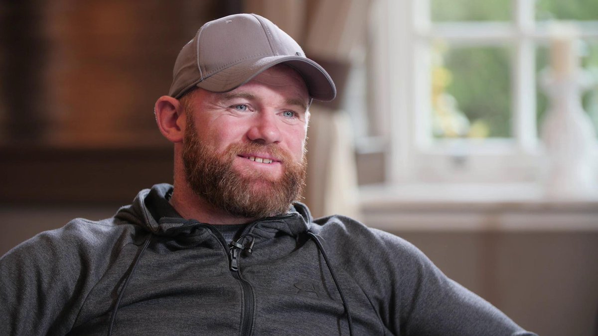 Wayne Rooney tentang gaya bermain Arsenal:

“Jika Anda mengamati Arsenal dengan saksama sekarang, Anda akan menyadari bahwa mereka tidak lagi berusaha untuk mengesankan orang dengan permainan sepak bola yang indah. Mereka bermain dengan satu tujuan — mencetak gol.
Mereka mencari