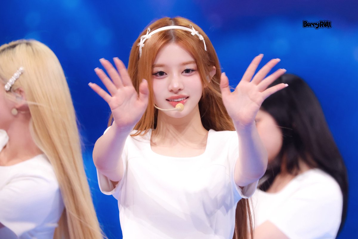 BerryROLL tweet media