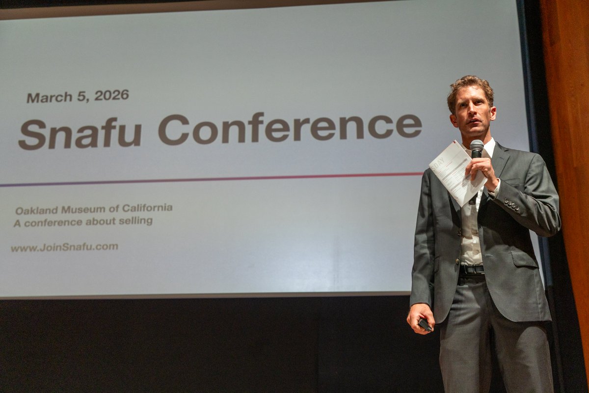 Responsive Conference tweet media