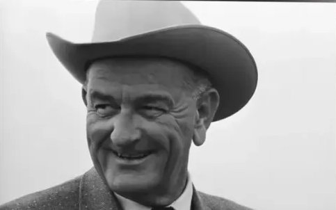 M. C. Armstrong tweet media