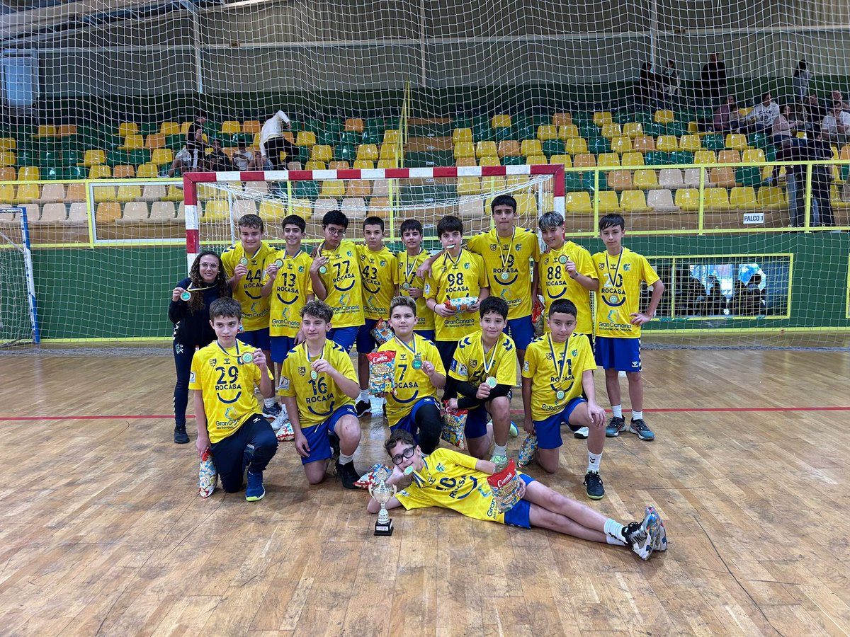 Nuestro infantil masculino finalizó en 4ª posición en la Final a 4 celebrada este fin de semana en Gáldar.

Más allá del resultado, el equipo fue creciendo en cada partido, compitiendo cada vez mejor y sumando una experiencia muy valiosa para seguir aprendiendo y desarrollándose