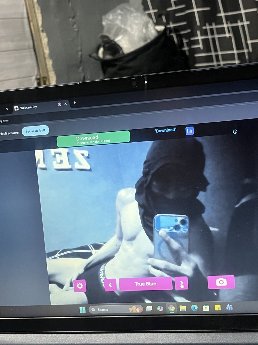 whotfiszentho tweet media